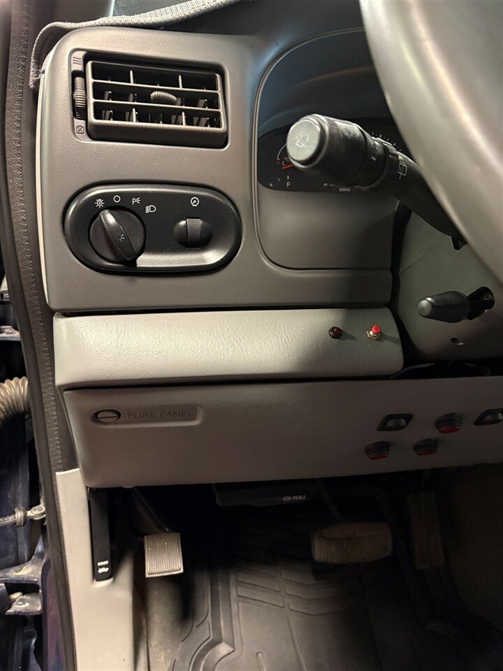 2004 Ford Excursion XLT - Photo 51 - Bismarck, ND 58503