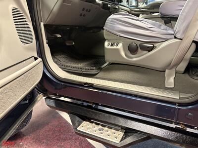 2004 Ford Excursion XLT - Photo 11 - Bismarck, ND 58503