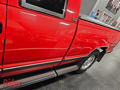 1994 Chevrolet C/K 1500 Series K1500 Silverado   - Photo 6 - Bismarck, ND 58503