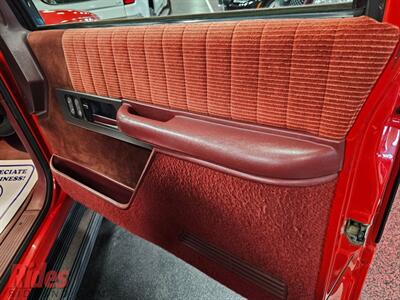 1994 Chevrolet C/K 1500 Series K1500 Silverado   - Photo 21 - Bismarck, ND 58503