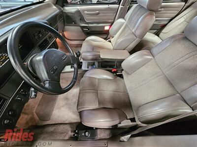 1989 Ford Taurus SHO   - Photo 28 - Bismarck, ND 58503