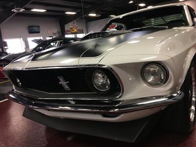 1969 Ford Mustang Mach 1   - Photo 2 - Bismarck, ND 58503