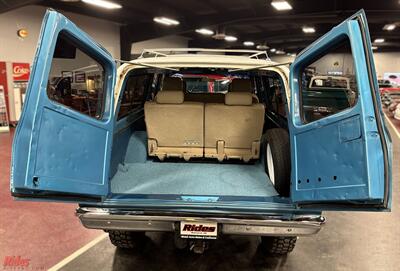1971 Chevrolet Suburban K20   - Photo 16 - Bismarck, ND 58503