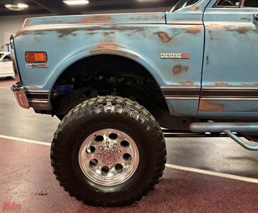 1971 Chevrolet Suburban K20   - Photo 4 - Bismarck, ND 58503