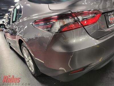2021 Toyota Camry LE   - Photo 8 - Bismarck, ND 58503