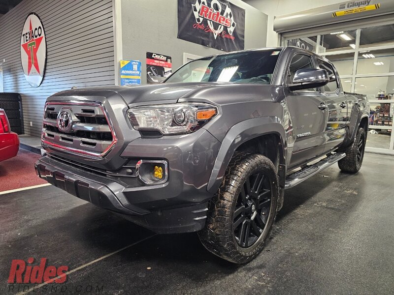 2017 Toyota Tacoma Limited  