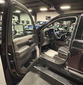 2024 Chevrolet Silverado 3500 High Country - Photo 9 - Bismarck, ND 58503
