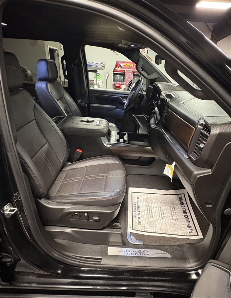 2024 Chevrolet Silverado 3500 High Country - Photo 34 - Bismarck, ND 58503