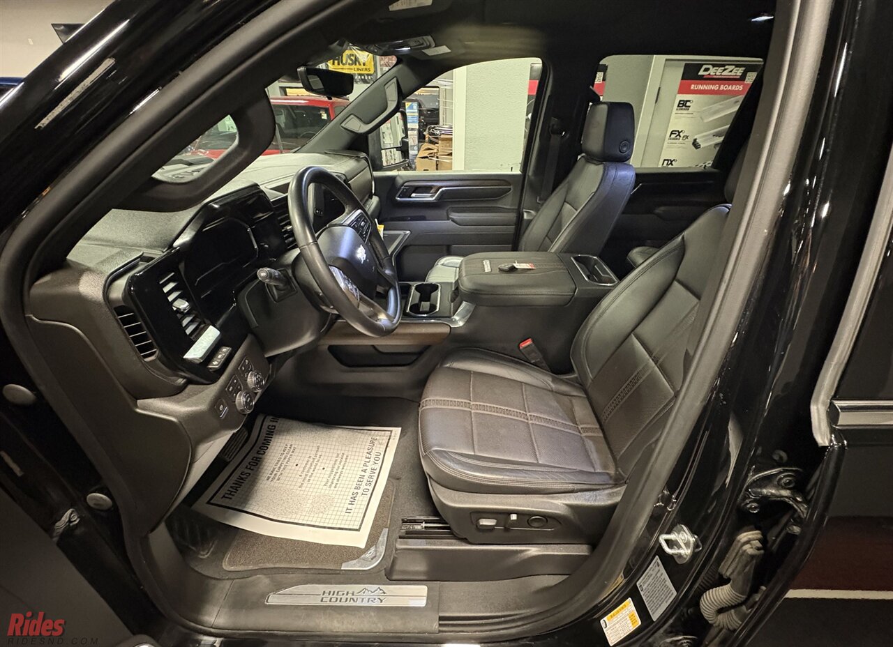 2024 Chevrolet Silverado 3500 High Country - Photo 10 - Bismarck, ND 58503