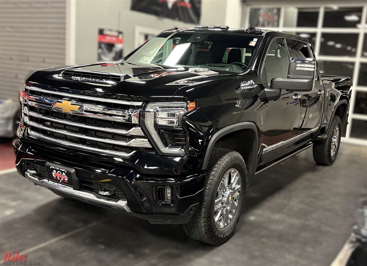2024 Chevrolet Silverado 3500 High Country - Photo 2 - Bismarck, ND 58503