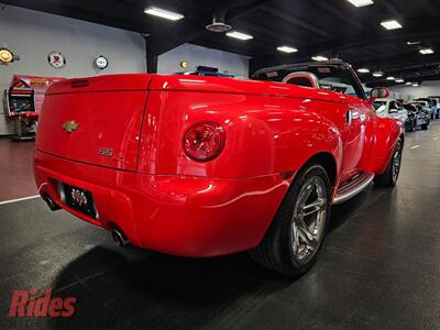 2005 Chevrolet SSR LS   - Photo 9 - Bismarck, ND 58503