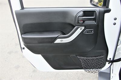 2018 Jeep Wrangler JK Unlimited Sahara ***ONE-OWNER*** - Photo 21 - Dublin, CA 94568