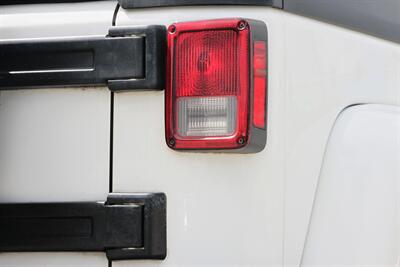 2018 Jeep Wrangler JK Unlimited Sahara ***ONE-OWNER*** - Photo 9 - Dublin, CA 94568