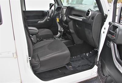 2018 Jeep Wrangler JK Unlimited Sahara ***ONE-OWNER*** - Photo 31 - Dublin, CA 94568