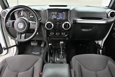 2018 Jeep Wrangler JK Unlimited Sahara ***ONE-OWNER*** - Photo 23 - Dublin, CA 94568