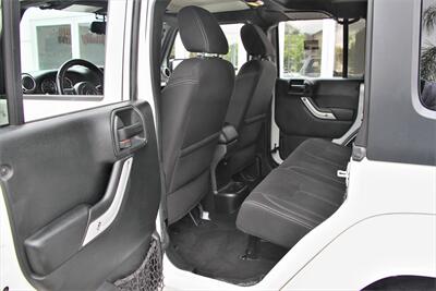 2018 Jeep Wrangler JK Unlimited Sahara ***ONE-OWNER*** - Photo 18 - Dublin, CA 94568