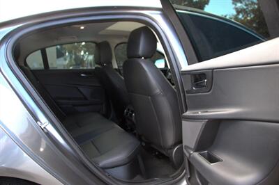 2018 Jaguar XE 20d Premium ***DIESEL*** - Photo 16 - Dublin, CA 94568