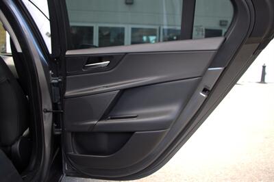 2018 Jaguar XE 20d Premium ***DIESEL*** - Photo 15 - Dublin, CA 94568