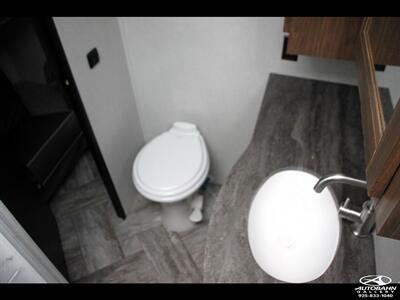 2023 Forest River Sunseeker 3250LE E-450 FORD CHASSIS  ***BUNK-BED*** - Photo 31 - Dublin, CA 94568