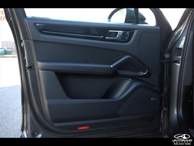 2020 Porsche Cayenne E-Hybrid ***PREMIUM PLUS PACK*** - Photo 31 - Dublin, CA 94568