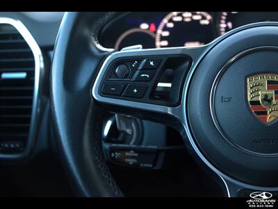 2020 Porsche Cayenne E-Hybrid ***PREMIUM PLUS PACK*** - Photo 16 - Dublin, CA 94568
