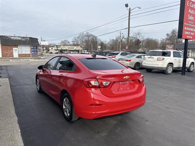 2018 Chevrolet Cruze LS Auto   - Photo 5 - Indianapolis, IN 46222