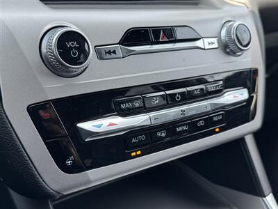 2023 Ford Explorer XLT   - Photo 11 - Long Beach, CA 90807