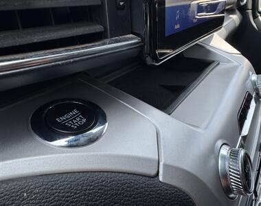 2023 Ford Explorer XLT   - Photo 8 - Long Beach, CA 90807