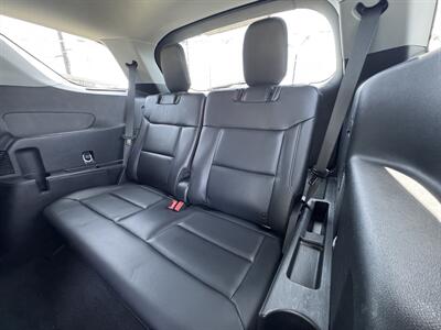 2023 Ford Explorer XLT   - Photo 16 - Long Beach, CA 90807