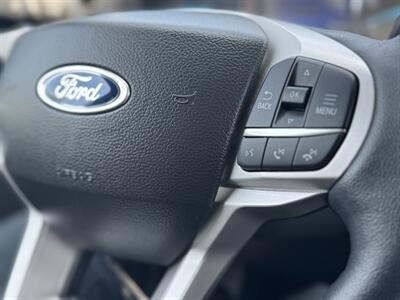 2023 Ford Explorer XLT   - Photo 6 - Long Beach, CA 90807