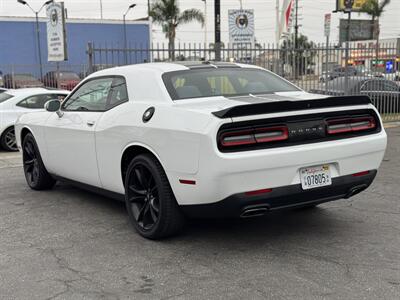 2017 Dodge Challenger SXT   - Photo 13 - Inglewood, CA 90304