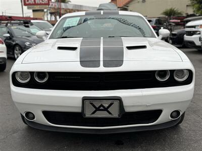 2017 Dodge Challenger SXT   - Photo 2 - Inglewood, CA 90304