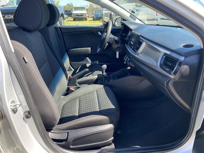 2018 Kia Rio LX - Photo 22 - Lugoff, SC 29078