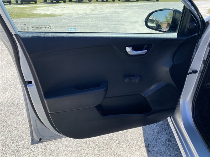 2018 Kia Rio LX - Photo 11 - Lugoff, SC 29078