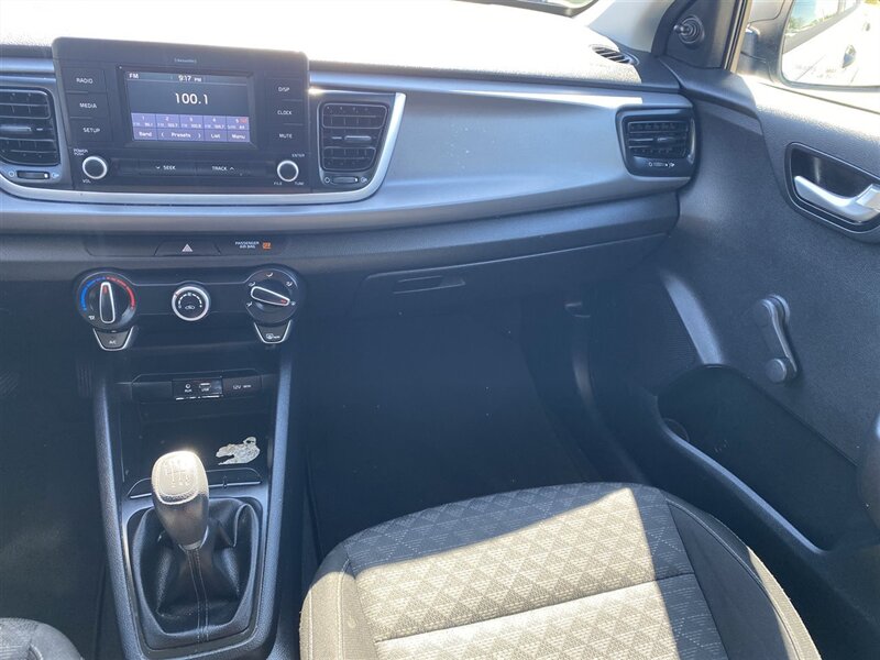2018 Kia Rio LX - Photo 19 - Lugoff, SC 29078