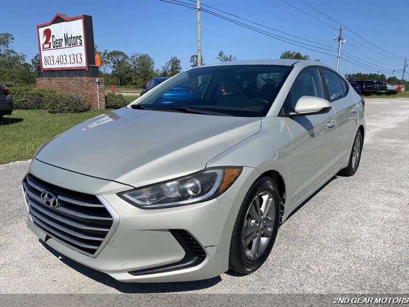 2017 Hyundai ELANTRA SE  