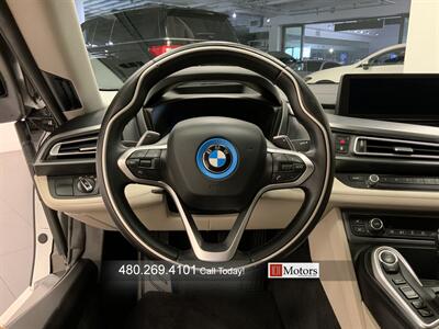 2016 BMW i8   - Photo 14 - Tempe, AZ 85281