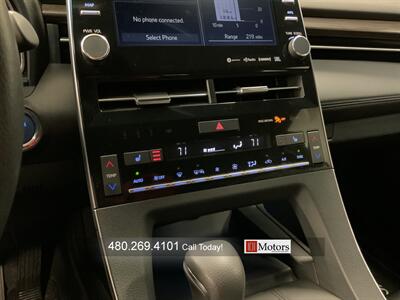 2019 Toyota Avalon Hybrid XLE   - Photo 17 - Tempe, AZ 85281