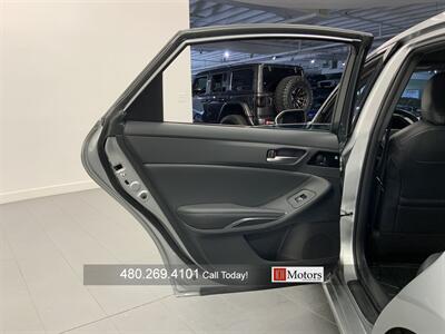 2019 Toyota Avalon Hybrid XLE   - Photo 27 - Tempe, AZ 85281