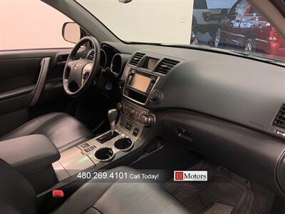 2013 Toyota Highlander Plus   - Photo 23 - Tempe, AZ 85281