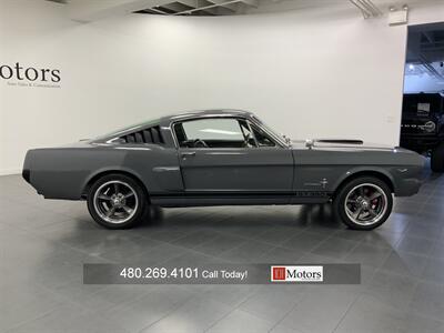 1966 Ford Mustang Fastback   - Photo 3 - Tempe, AZ 85281
