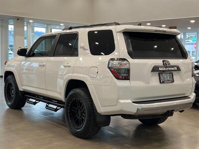 2019 Toyota 4Runner TRD Off-Road   - Photo 4 - Gladstone, OR 97027