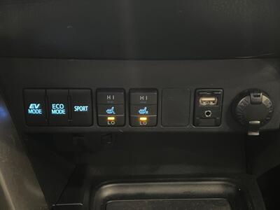 2018 Toyota RAV4 Hybrid Limited   - Photo 16 - Gladstone, OR 97027