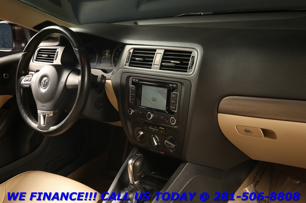2013 Volkswagen Jetta 2013 TDI DIESEL NAV FENDER SUNROF HEATSEAT 75K MLS   - Photo 18 - Houston, TX 77031