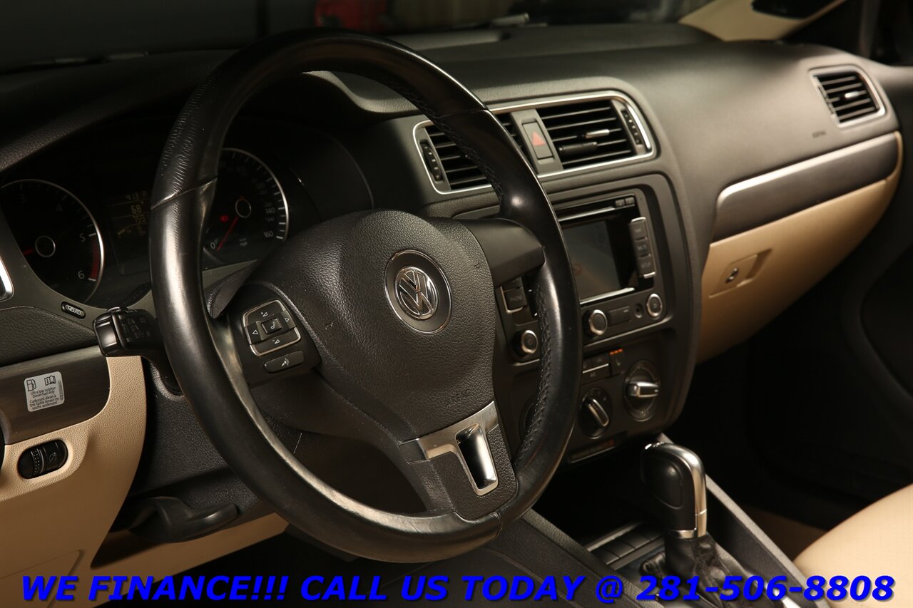 2013 Volkswagen Jetta 2013 TDI DIESEL NAV FENDER SUNROF HEATSEAT 75K MLS   - Photo 11 - Houston, TX 77031