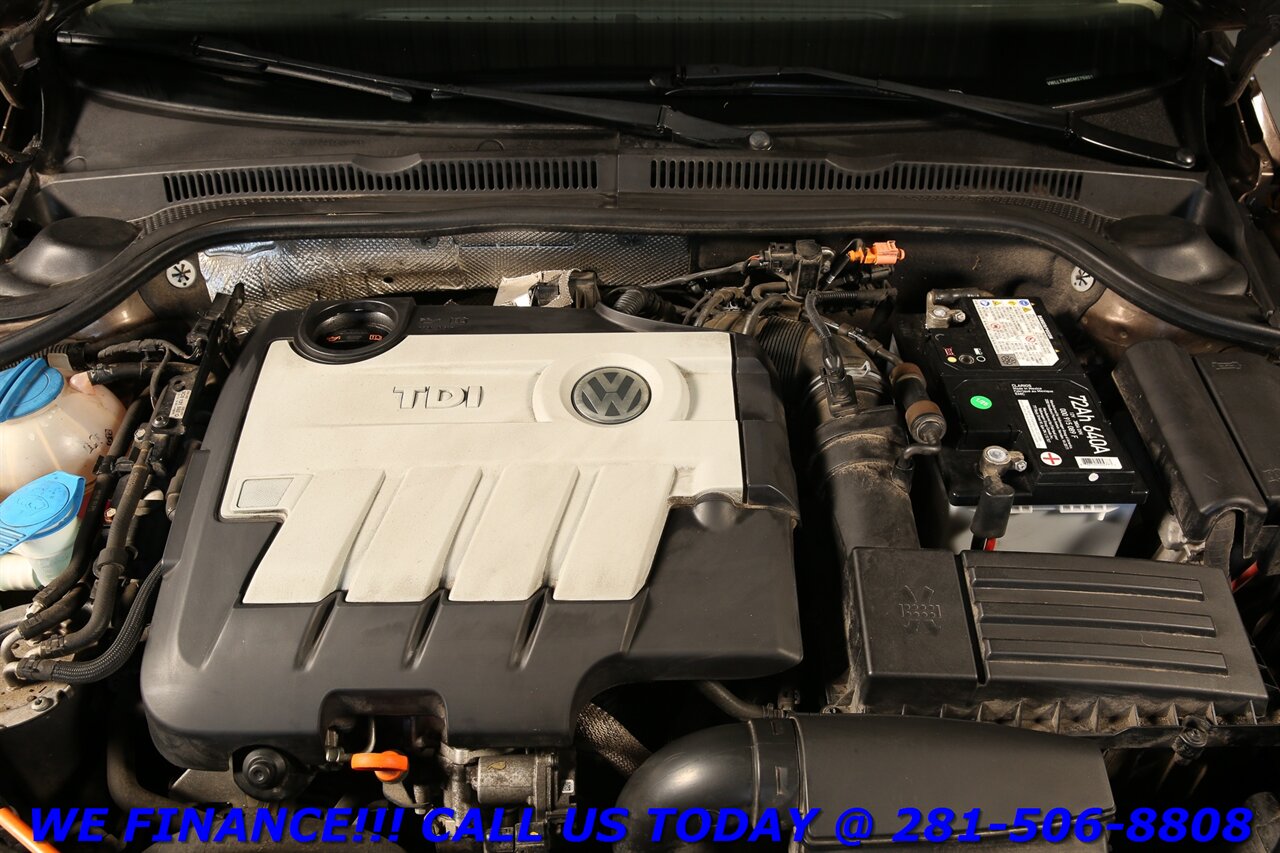 2013 Volkswagen Jetta 2013 TDI DIESEL NAV FENDER SUNROF HEATSEAT 75K MLS   - Photo 23 - Houston, TX 77031