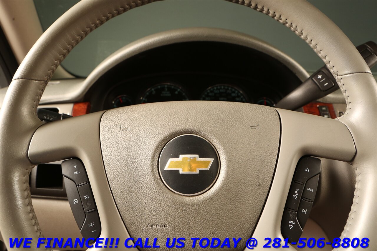 2012 Chevrolet CHEVROLET SUBURBAN LT DVD SUN LEATHER 8PASS WOOD BOSE   - Photo 15 - Houston, TX 77031