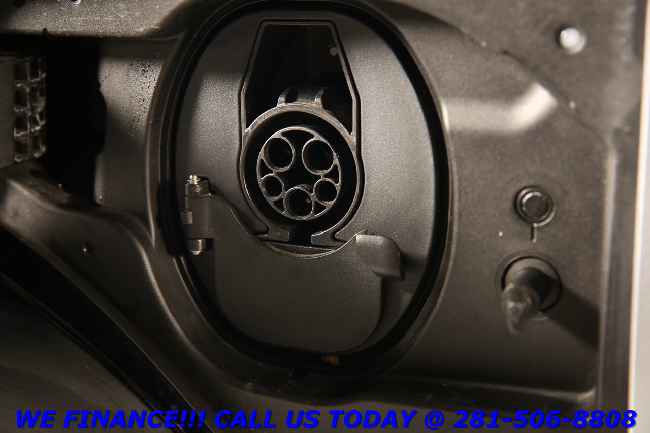 2023 Lexus RZ 450e 2023 Premium AWD NAV PANO RADAR BLIND 20K MLS - Photo 28 - Houston, TX 77031