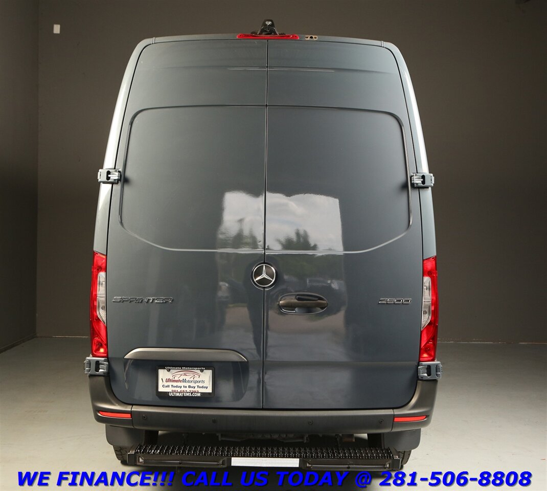 2019 Mercedes-Benz Sprinter 2019 2500 DIESEL CARGO VAN HIGH ROOF COMMERCIAL   - Photo 4 - Houston, TX 77031