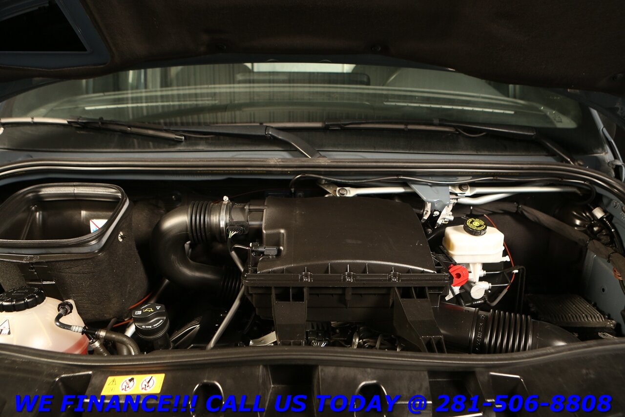 2019 Mercedes-Benz Sprinter 2019 2500 DIESEL CARGO VAN HIGH ROOF COMMERCIAL   - Photo 22 - Houston, TX 77031